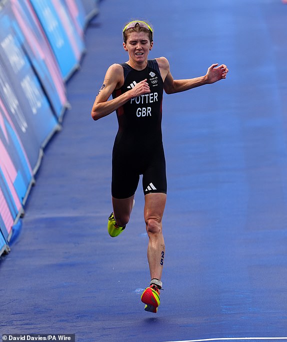 The third place finish of Great Britain's Beth Potter in the Women's Individual Triathlon at the 2024 Paris Olympics.