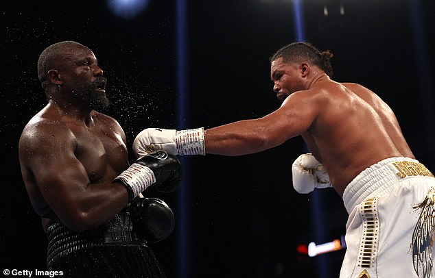 The match was a hard-fought back-and-forth battle between the two heavyweight stars