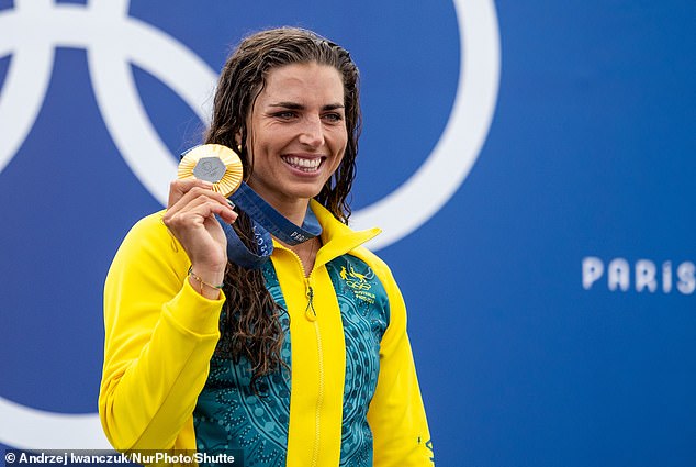 Aussie flag bearer Jessica Fox (pictured), who won gold in the women's kayak single final, will receive $20,000 from the Australian Olympic Committee for her victory