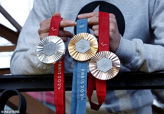 Each of the athletes' medals includes a hexagonal piece of iron sourced from the Eiffel Tower.