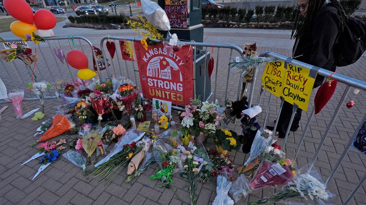 A memorial for the victims of the mass shooting in front of Union Station