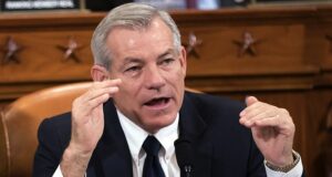 GOP rep wins primary to defend closely watched Arizona seat