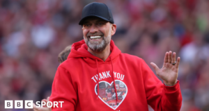 Jurgen Klopp distances himself from England job