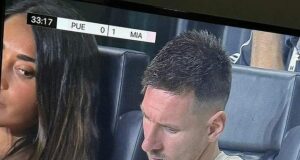 Lionel Messi is hilariously side-eyed by wife Antonela Roccuzzo as he uses his phone during Inter Miami match