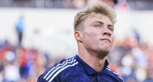 Man United’s Rasmus Hojlund and Leny Yoro limp off in 2-1 defeat by Arsenal in Los Angeles, with the pair facing anxious wait to discover the severity of their injuries