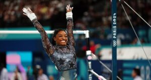 Simone Biles’ husband Jonathan Owens captures her Olympic gymnastics qualifier routine with a single word