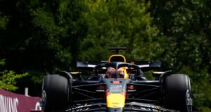 Verstappen leads Piastri in FP1