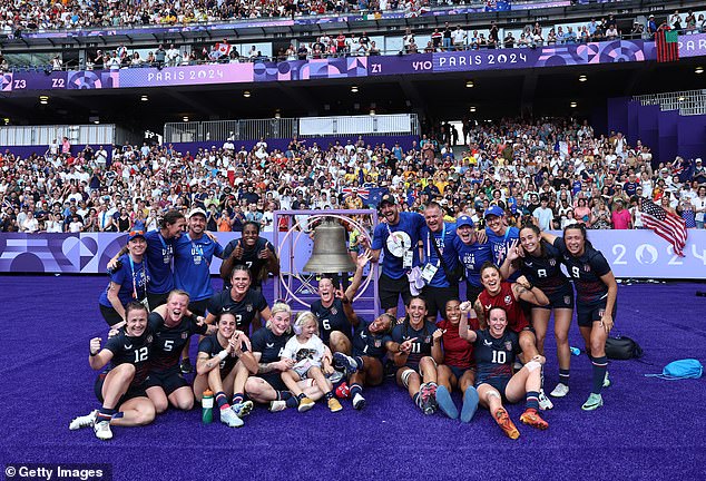 Rugby players were the first to ring the bell when the Stade de France was playing host to the Sevens competition before track and field took over at the famous venue