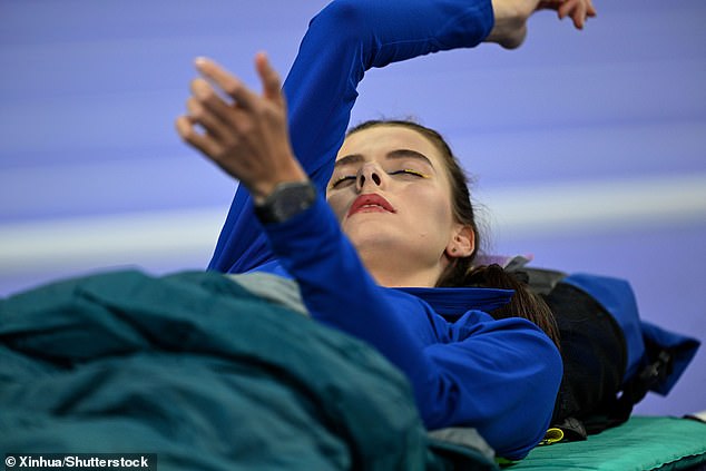 Her secret to success appears to be her intra-jump routine - snuggling up in a sleeping bag