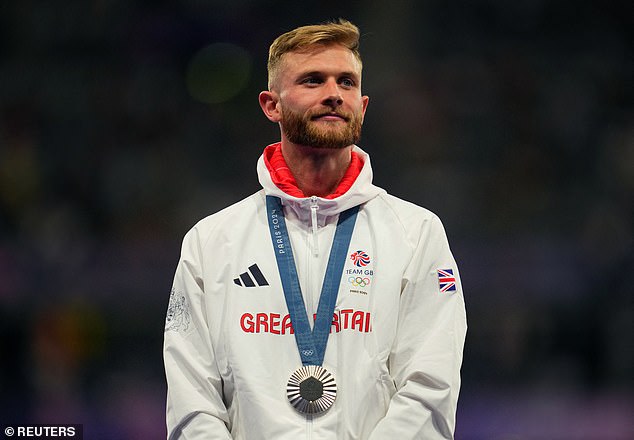 Kerr had to settle for a silver medal, following his bronze at Tokyo, although he did manage to outpace his rival, who missed out on a medal