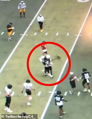 The entire fight between both moments was caught on camera