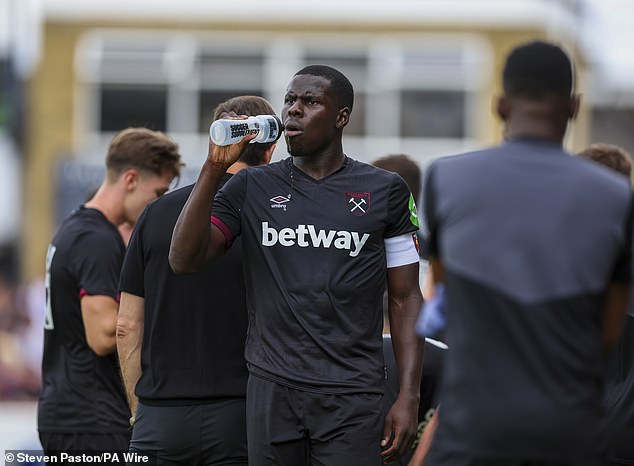 Kurt Zouma is reportedly closing in on a move to join UAE Pro League side Shabab Al-Ahli