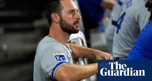 DeJong walks to new team after being traded in middle of Royals-White Sox series | MLB