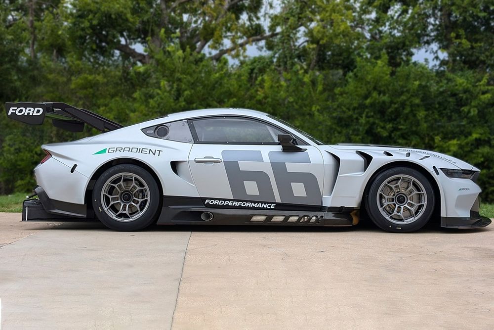 Gradient Racing Ford Mustang GT3