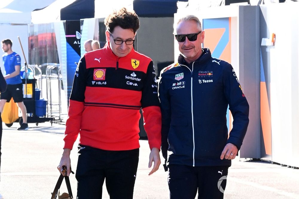 Mattia Binotto, Team Principal, Ferrari, with Jonathan Wheatley, Team Manager, Red Bull Racing